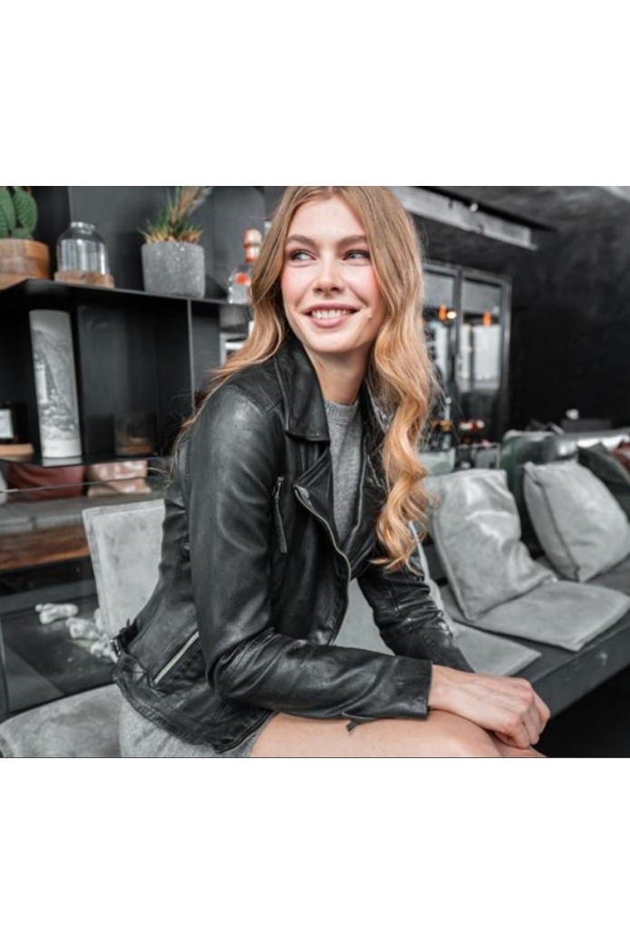 BIKER PRINCESSS NEGRA FREAKY NATION