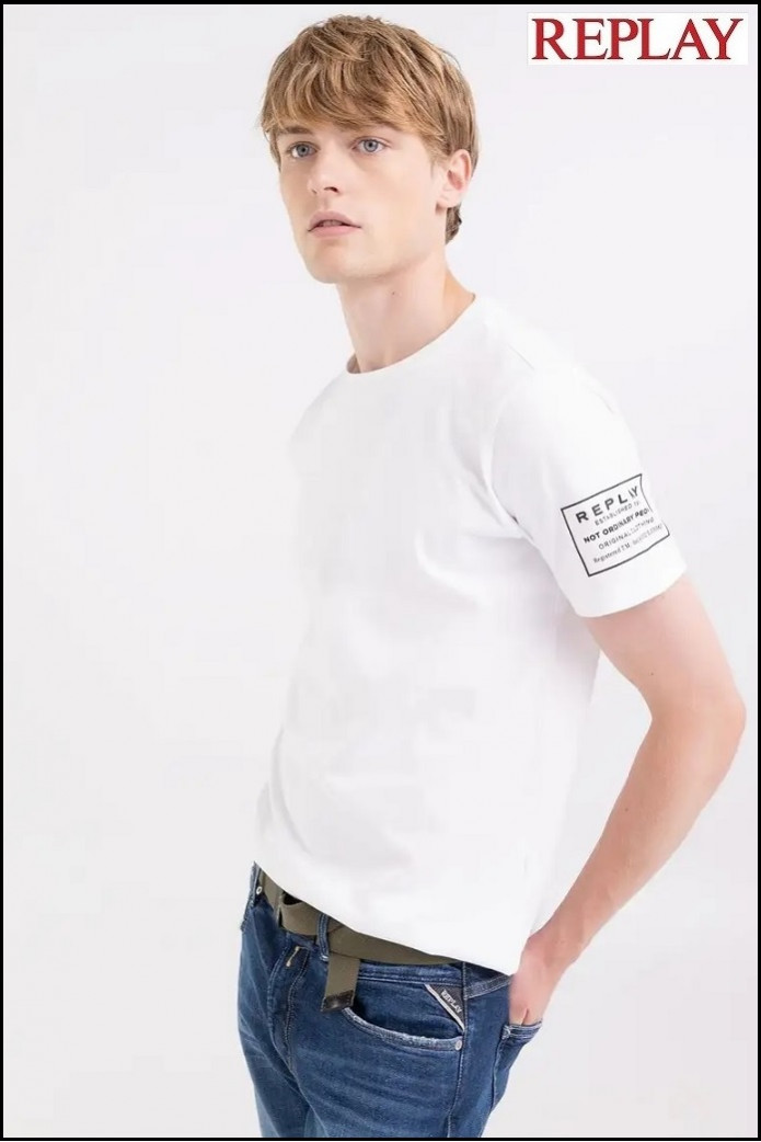 CAMISETA BLANCA CON ESTAMPADO MANGA REPLAY