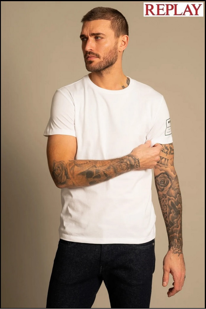 CAMISETA BLANCA CON ESTAMPADO MANGA REPLAY