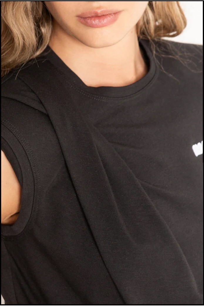 CAMISETA NUDO NEGRO MASAVI