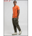 POLO DE PIQUÉ CON BORDADO NARANJA REPLAY
