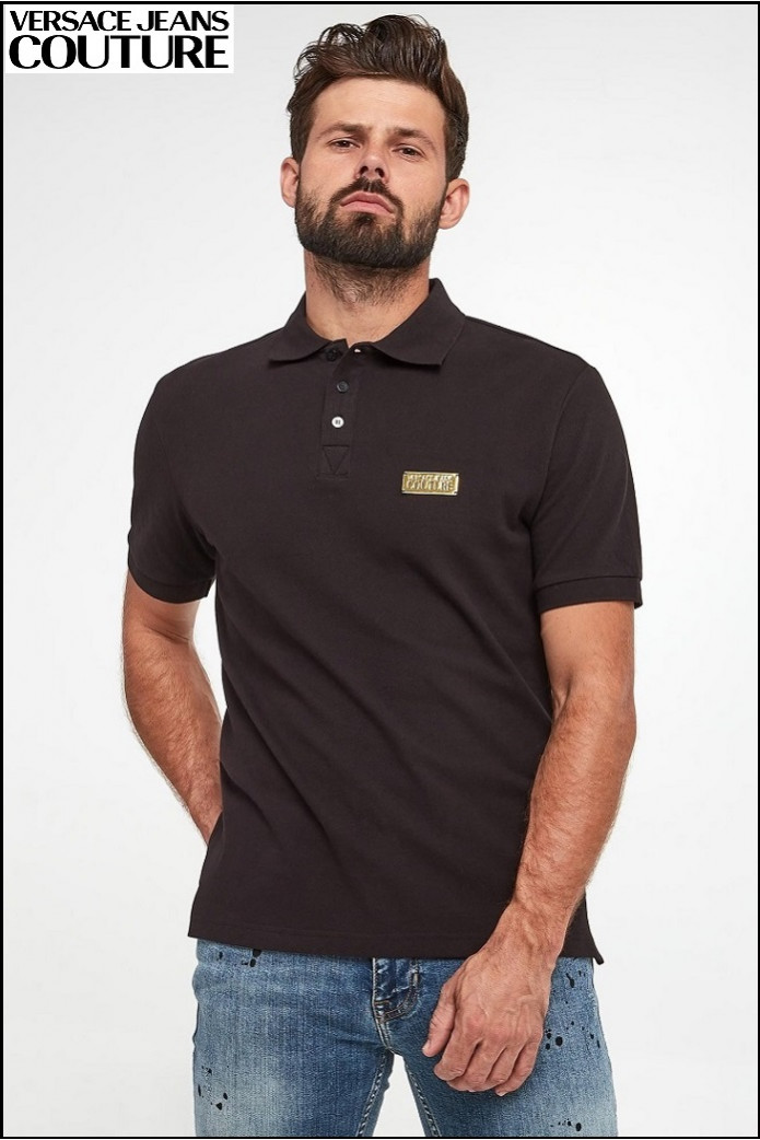 POLO NEGRO CON PLACA VERSACE JEANS COUTURE