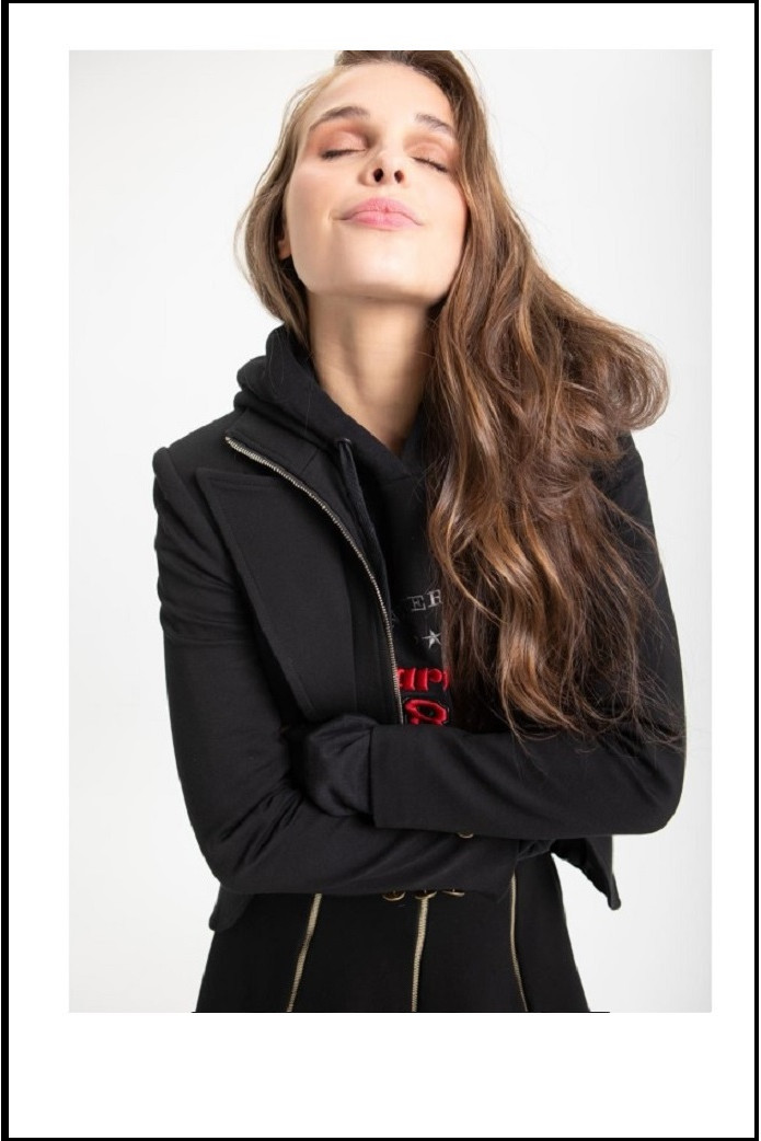 CHAQUETA PUNTO CHALECO NEGRA ESCUDO HIGHLY PREPPY