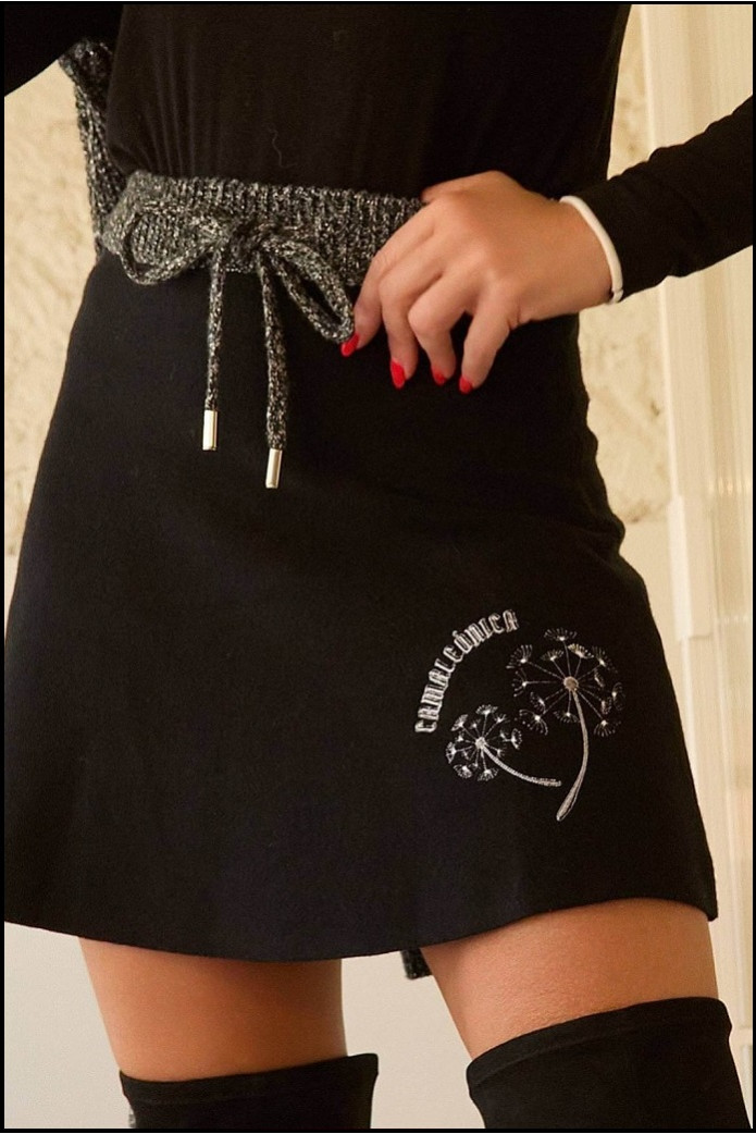 FALDA CLAVEL CAMALEÓNICA BY CAPRICHE