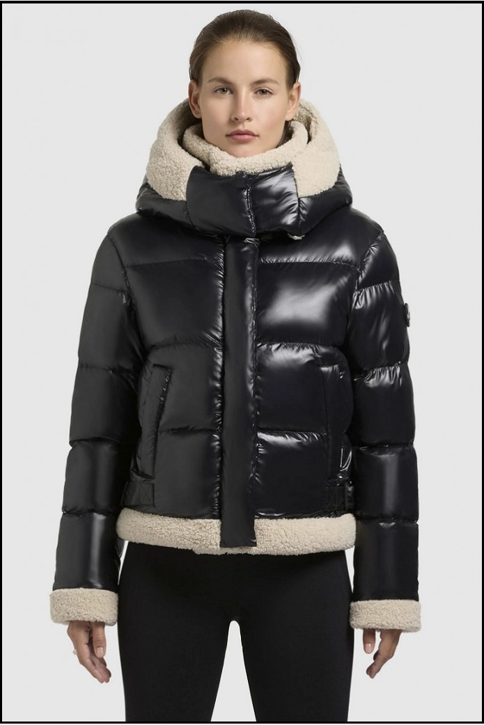 CHAQUETA CORTA NEGRA KHUJO