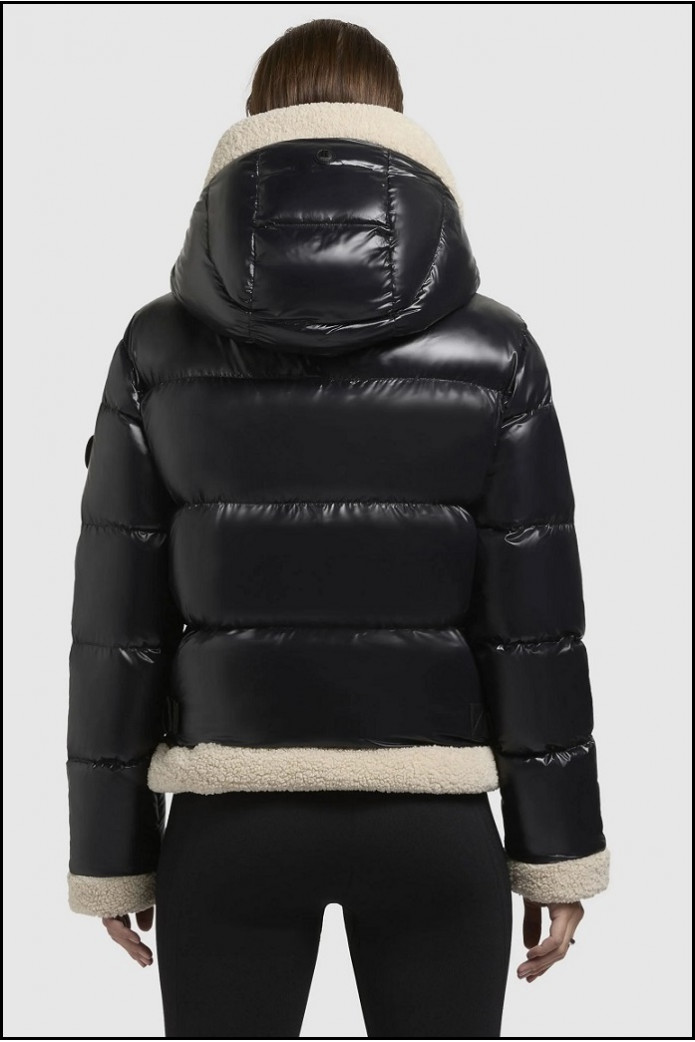 CHAQUETA CORTA NEGRA KHUJO