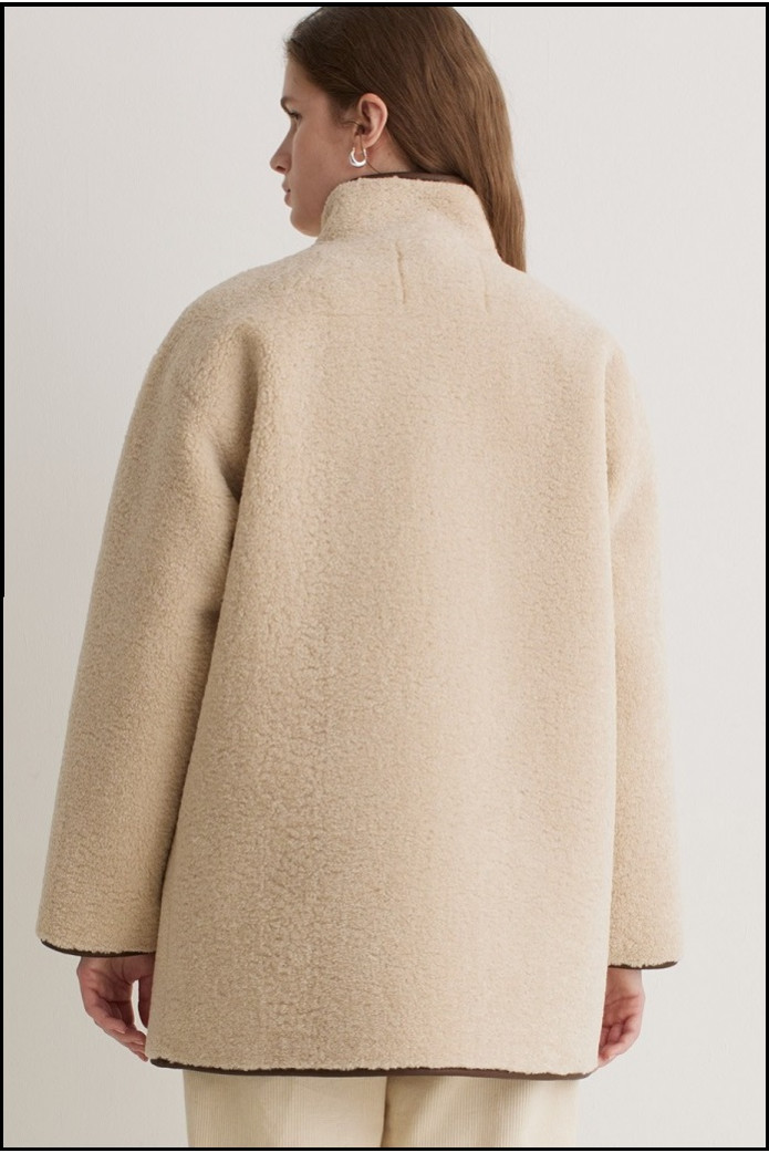 ABRIGO BORREGUITO CRUDO YERSE