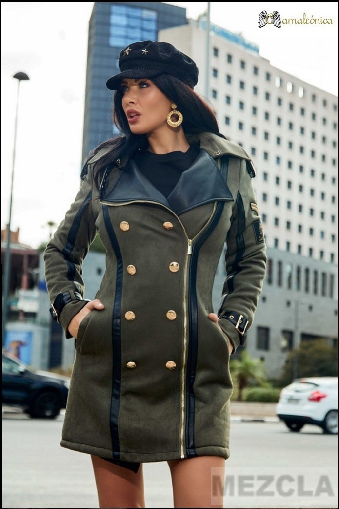 ABRIGO OLIVO CAMALEÓNICA BY CAPRICHE