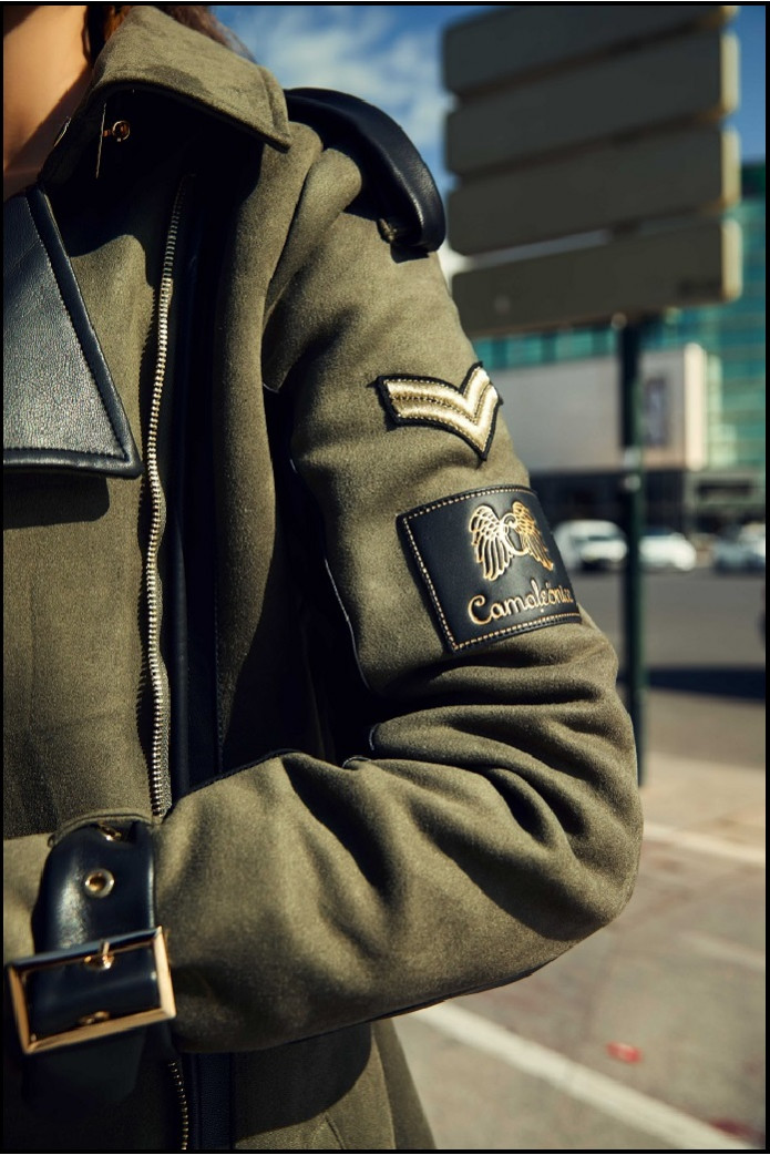 ABRIGO OLIVO CAMALEÓNICA BY CAPRICHE