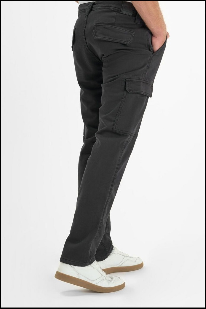 PANTALÓN CARGO NEGRO LE TEMPS CERISES