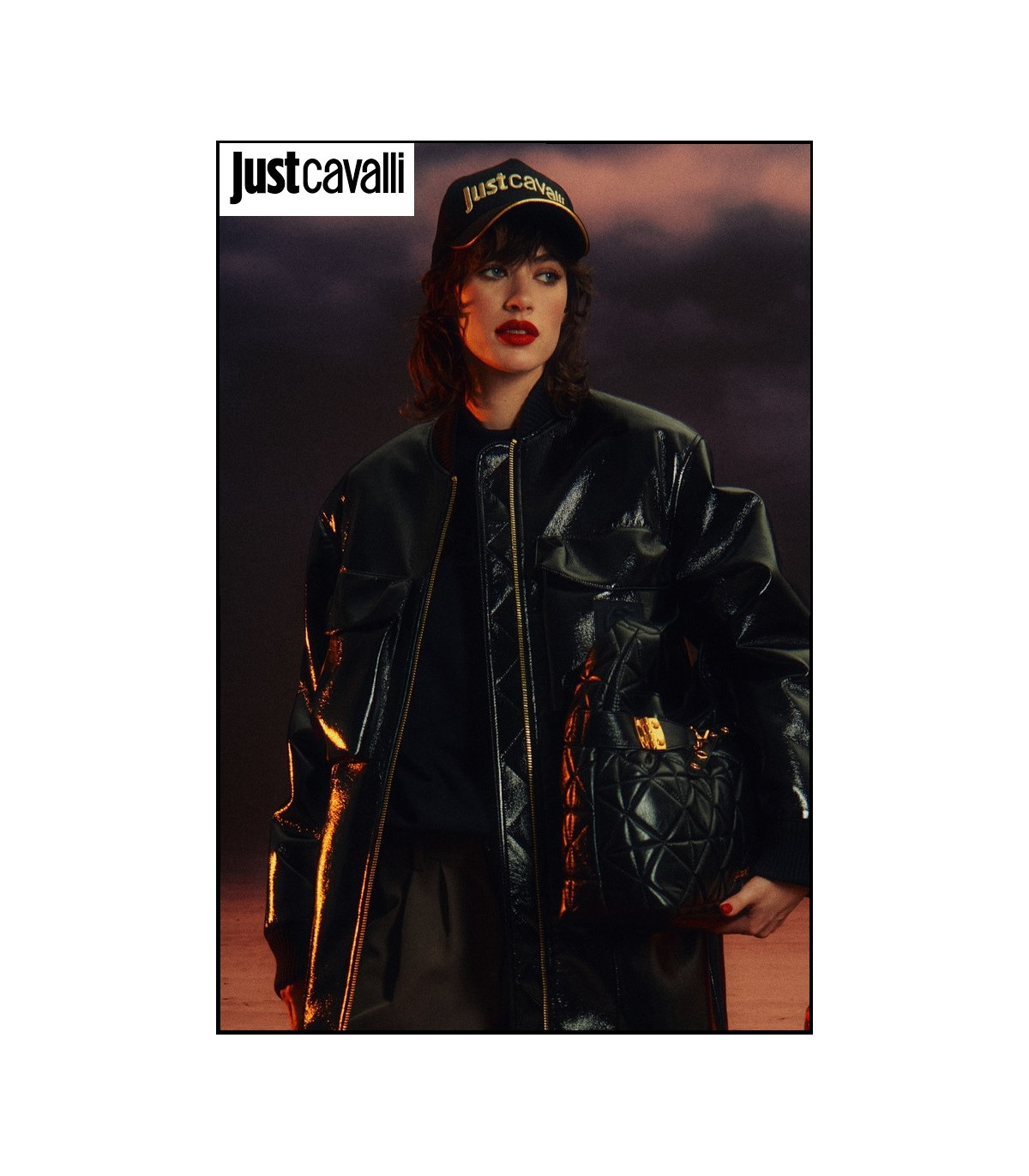 GORRA BASEBALL NEGRA LOGO DORADO JUST CAVALLI