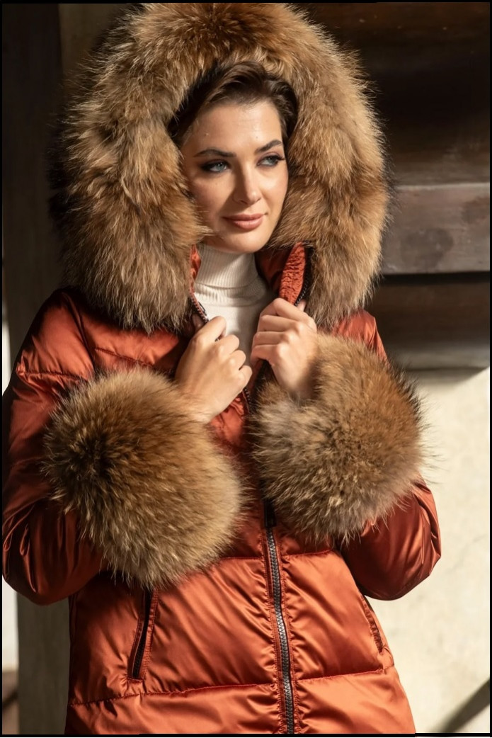 PLUMÍFERO LARGO MARRÓN LOCO LUXO