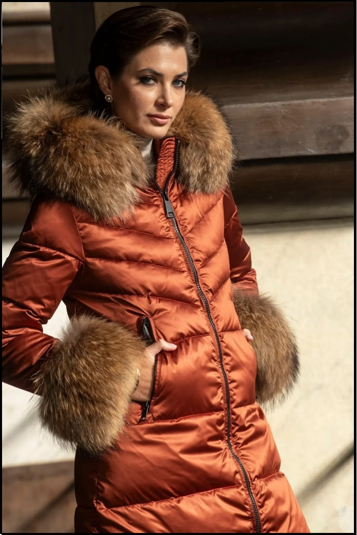 PLUMÍFERO LARGO MARRÓN LOCO LUXO