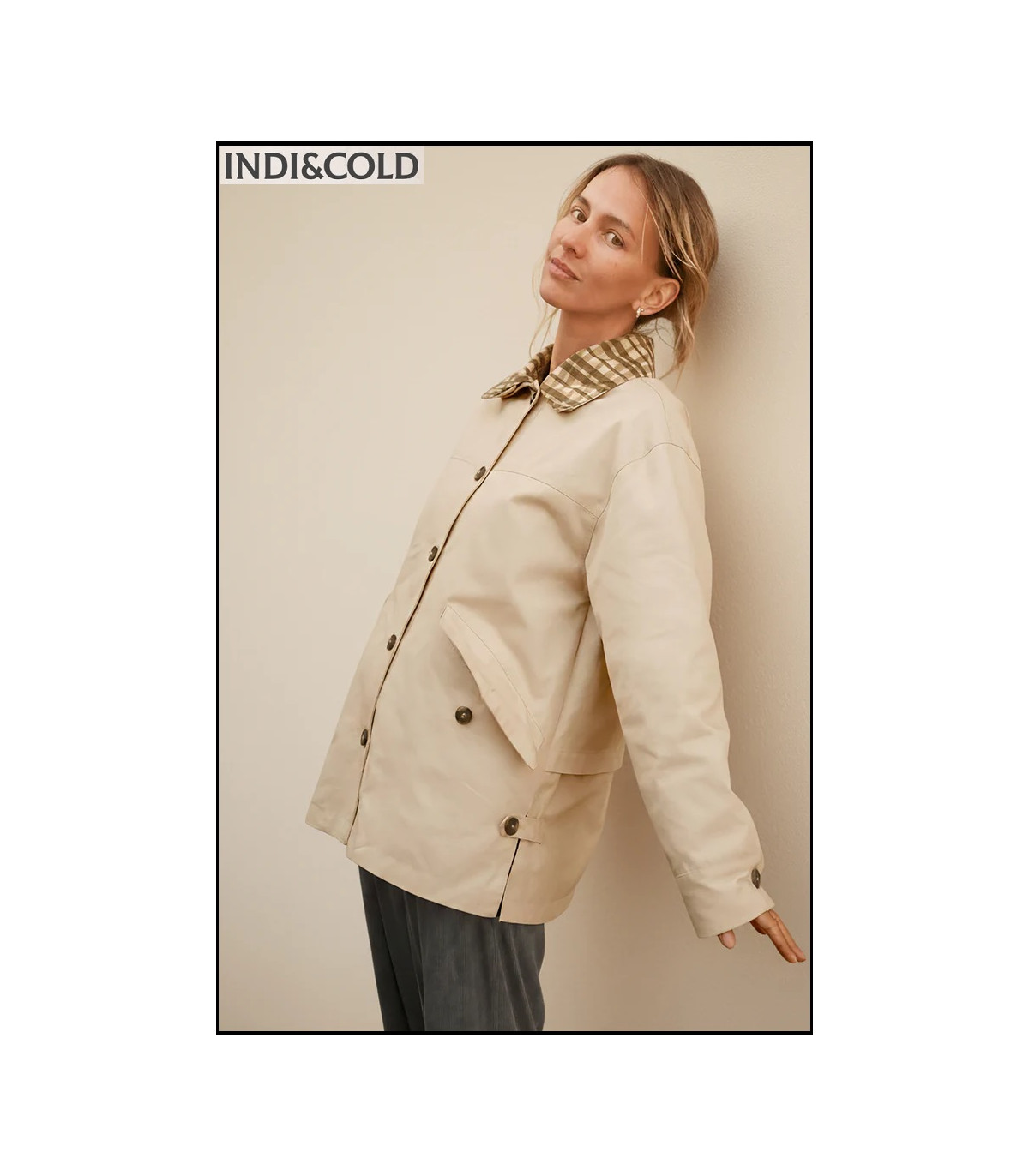 GABARDINA CORTA CUELLO CUADROS INDI&COLD