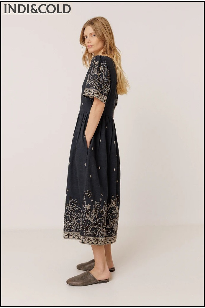 VESTIDO BORDADO INDI&COLD