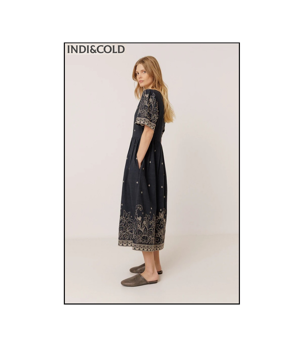 VESTIDO BORDADO INDI&COLD