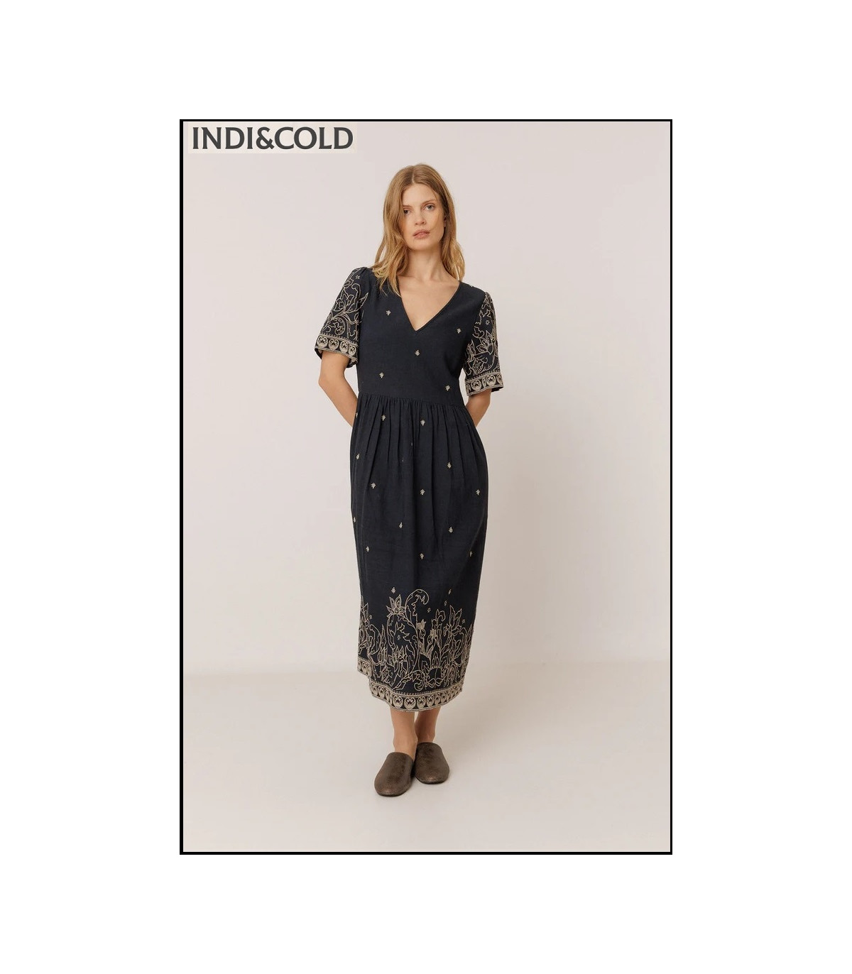 VESTIDO BORDADO INDI&COLD