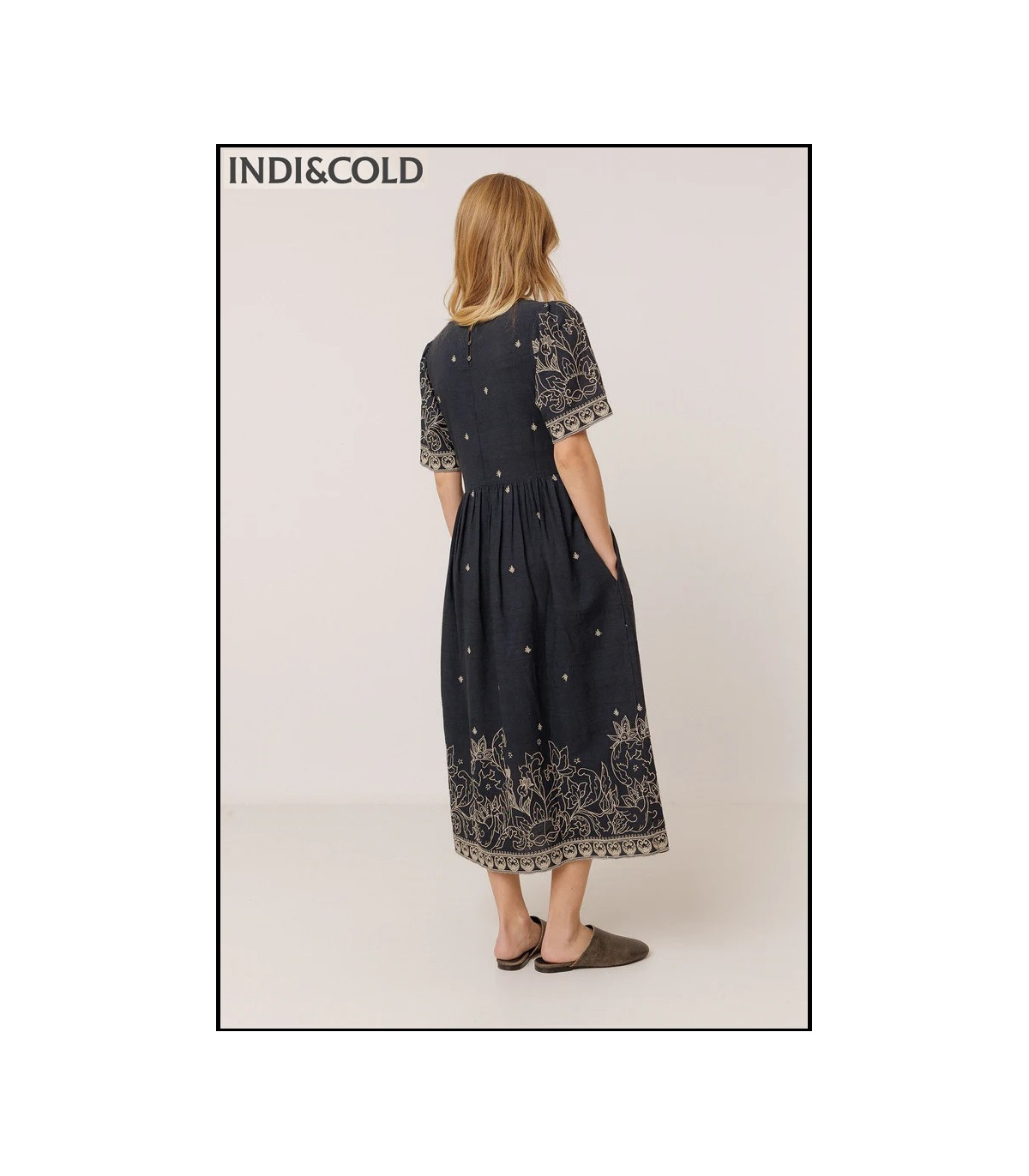VESTIDO BORDADO INDI&COLD