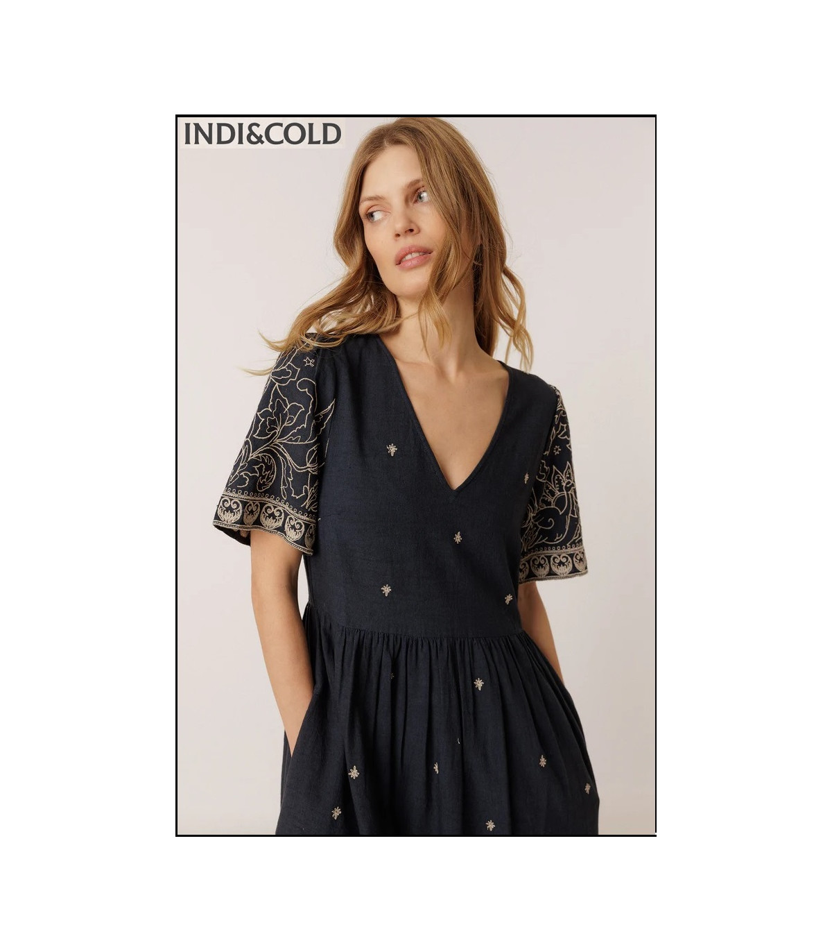 VESTIDO BORDADO INDI&COLD