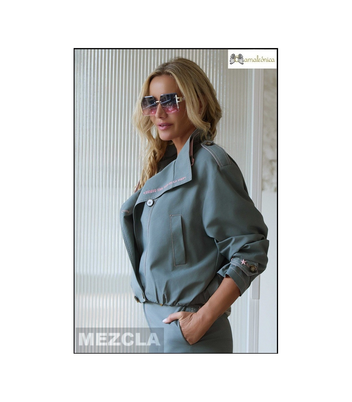 CAZADORA QUETZAL CAMALEÓNICA BY CAPRICHE