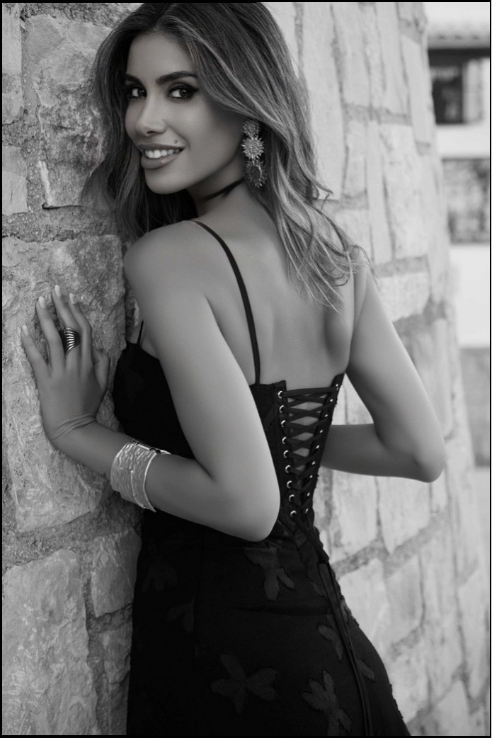 VESTIDO CUERVO CAMALEÓNICA BY CAPRICHE