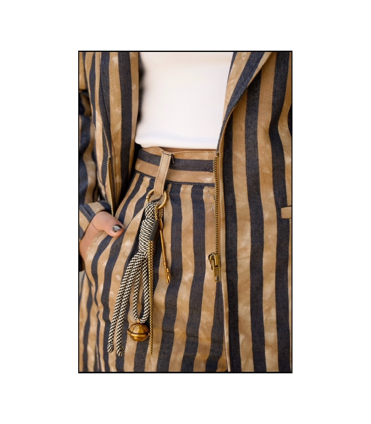 SHORT RAYA MARRÓN HIGHLY PREPPY