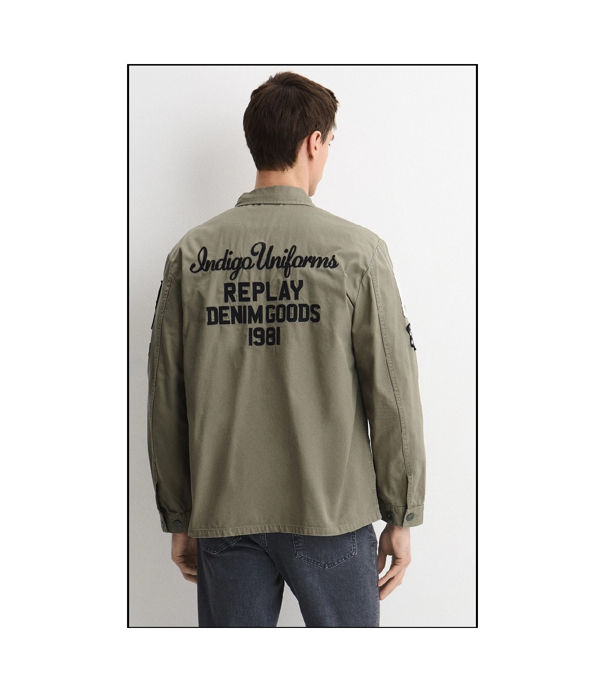 SOBRECAMISA CON PARCHE Y LOGOTIPO REPLAY