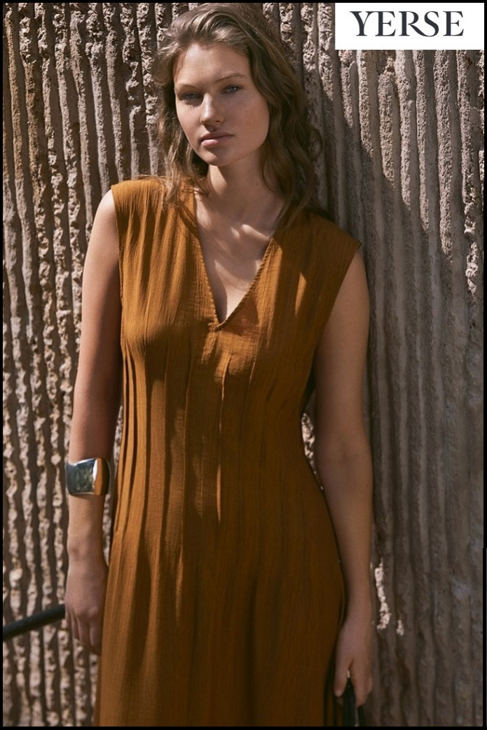 VESTIDO LARGO PLISADO YERSE
