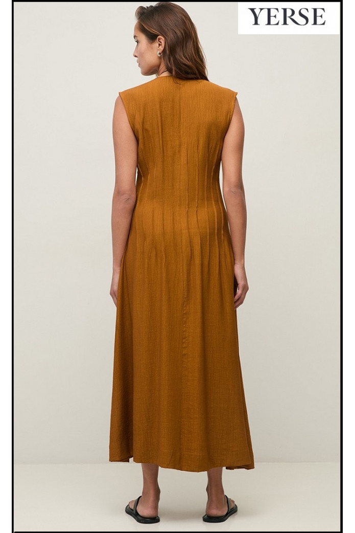VESTIDO LARGO PLISADO YERSE