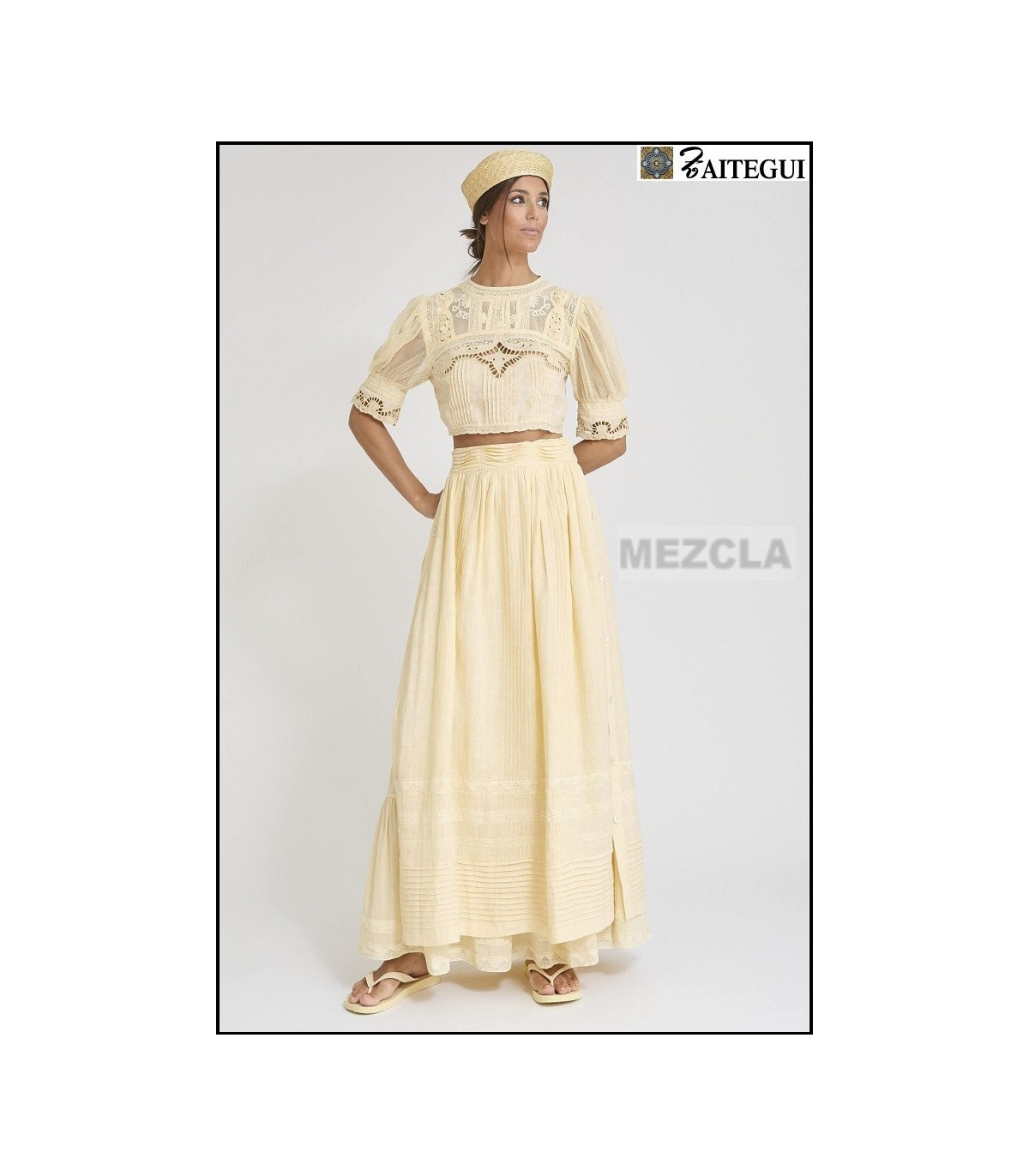 TOP VALENTINA ZAITEGUI