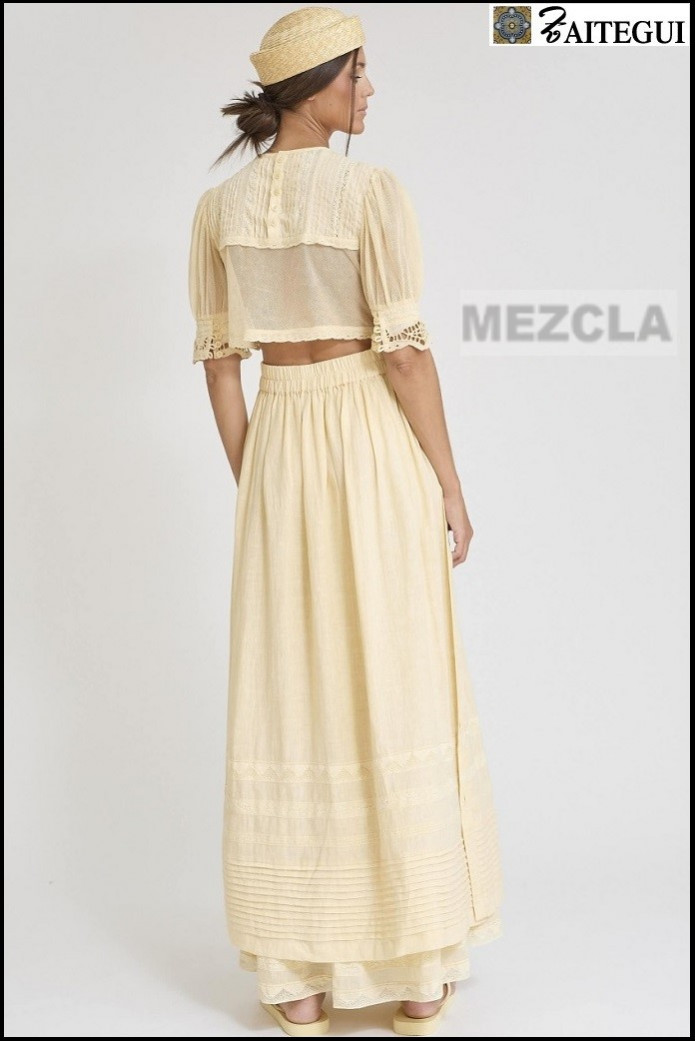 TOP VALENTINA ZAITEGUI