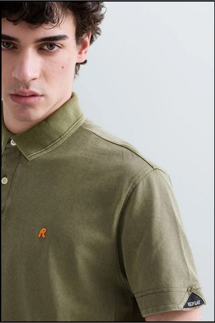 POLO DE PIQUÉ DE ALGODÓN MUD CON BORDADO R REPLAY