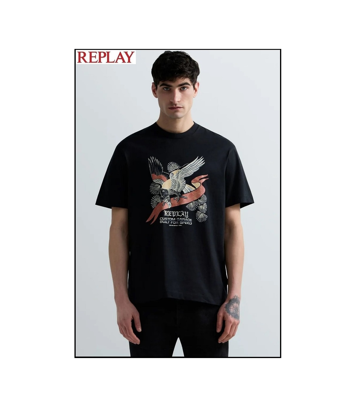 CAMISETA NEGRA CON ESTAMPADO ÁGUILA REPLAY