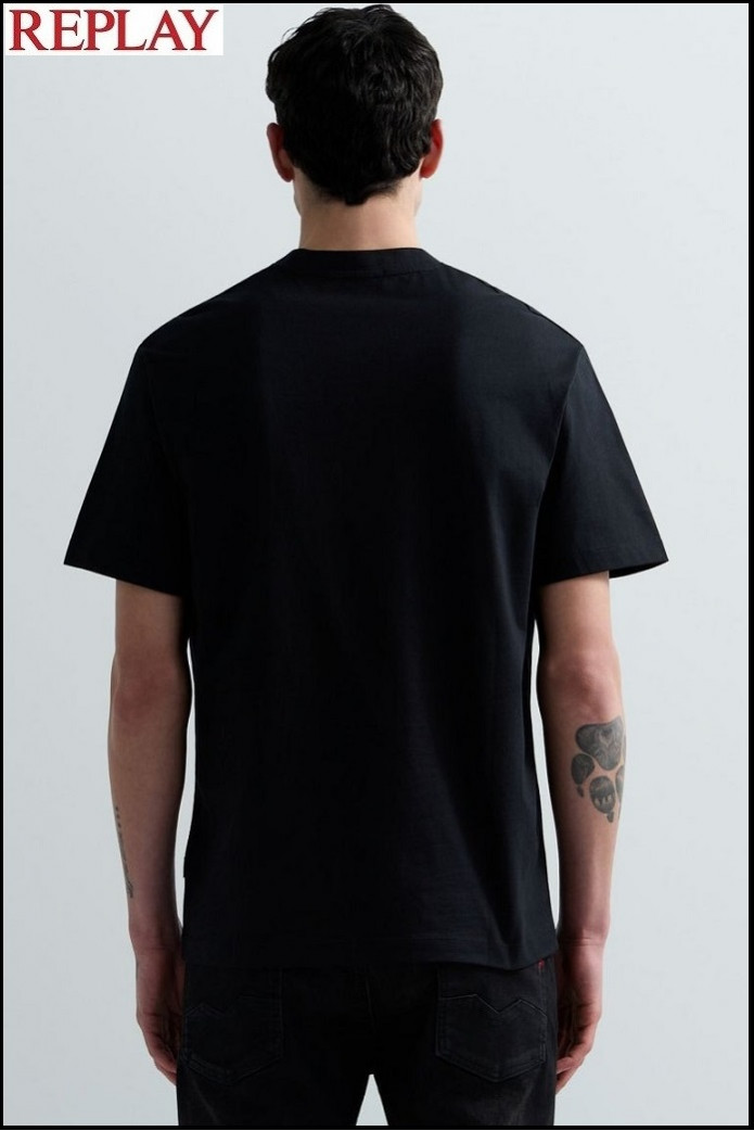 CAMISETA NEGRA CON ESTAMPADO ÁGUILA REPLAY