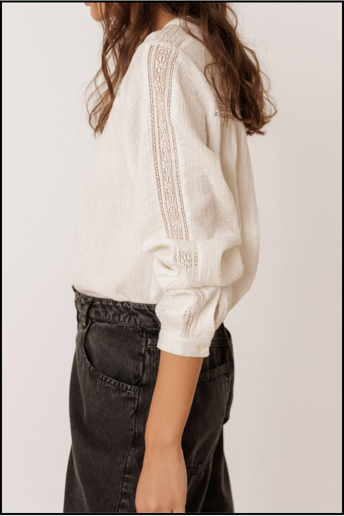CAMISA COMBINADA CON PUNTILLAS CRUDO INDI&COLD