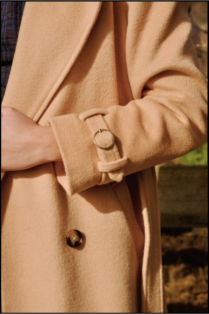 ABRIGO CAMEL HIGHLY PREPPY