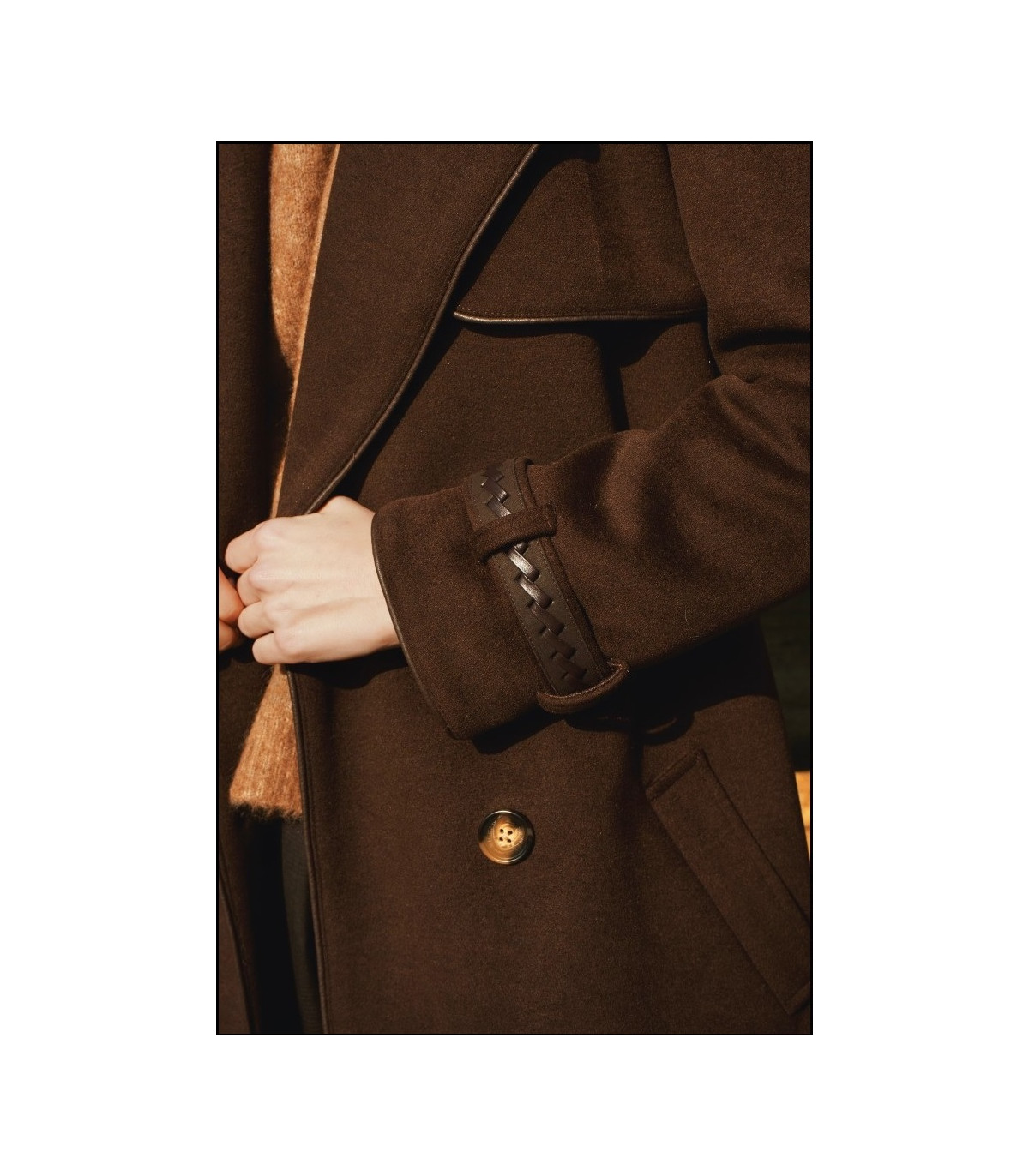 ABRIGO CHOCOLATE HIGHLY PREPPY