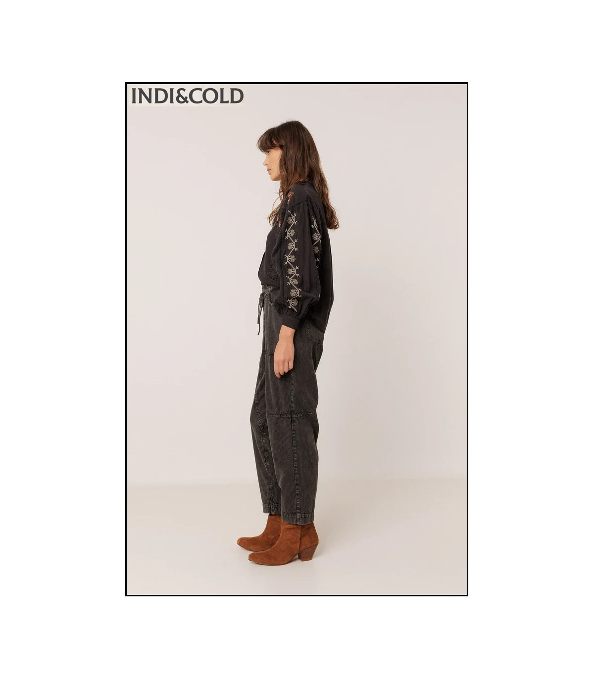 CAMISA BORDADA CON VOLUMEN NEGRO INDI&COLD
