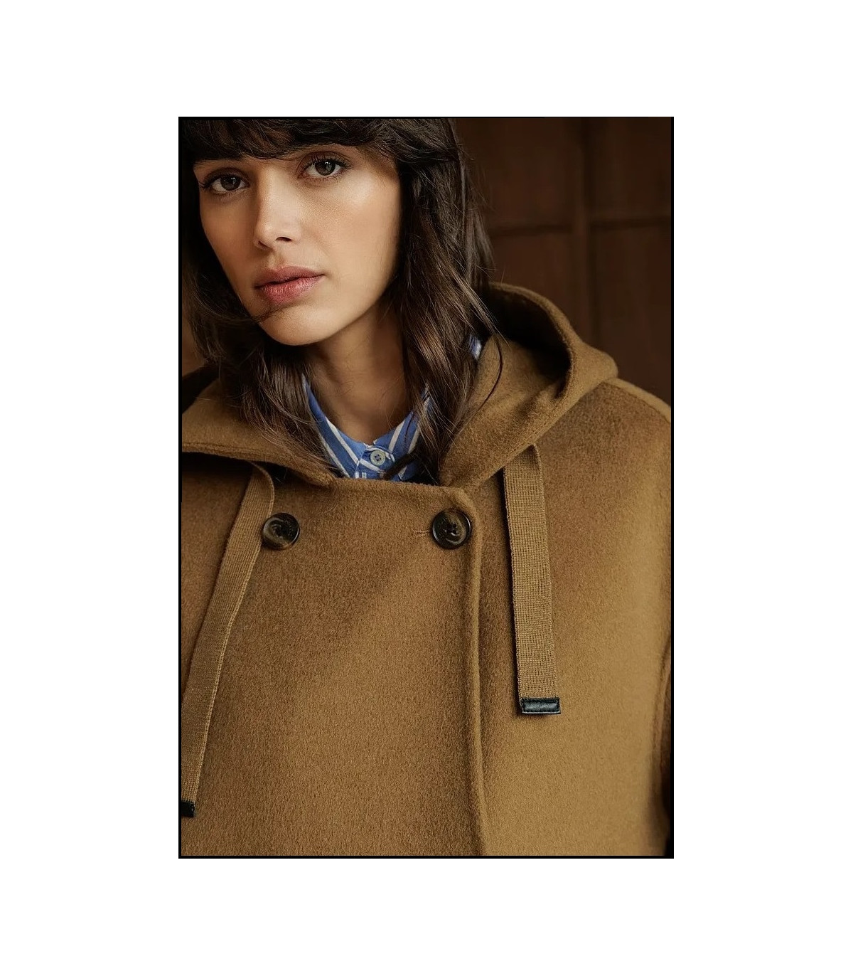 MAXI ABRIGO LANA CON CAPUCHA CAMEL INDI&COLD