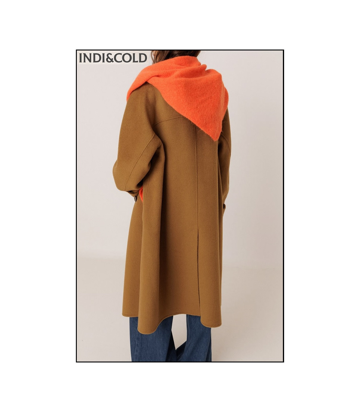MAXI ABRIGO LANA CON CAPUCHA CAMEL INDI&COLD