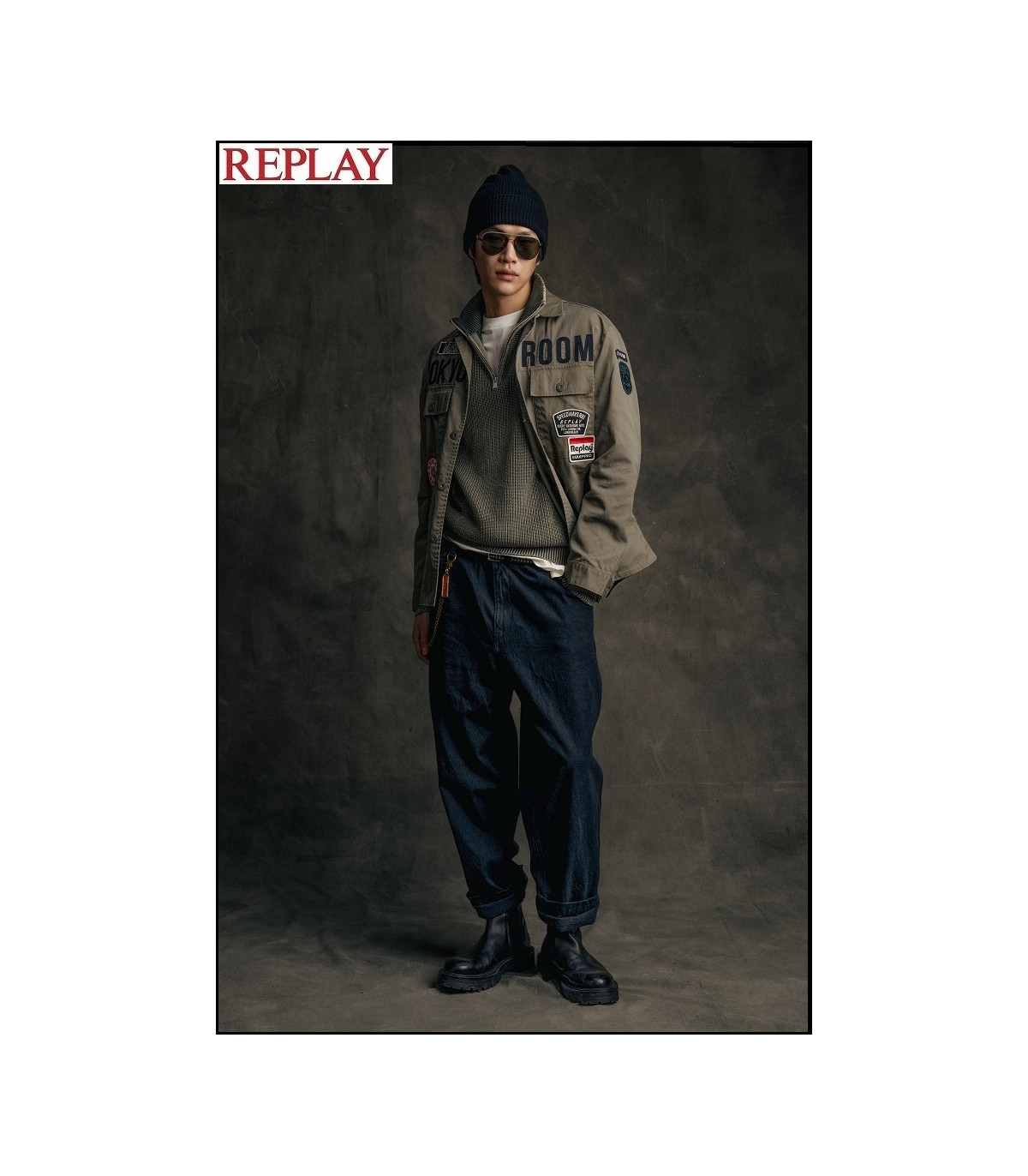 SOBRECAMISA MILITAR CON PARCHES REPLAY