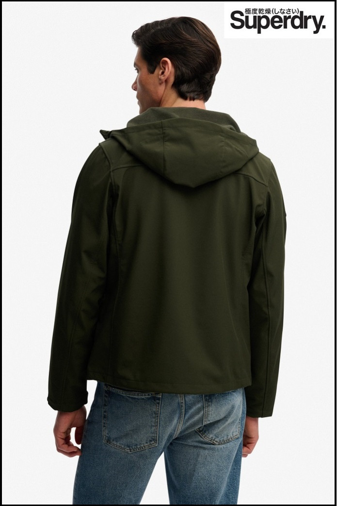 CHAQUETA VERDE TREKKER SOFTSHELL SUPERDRY